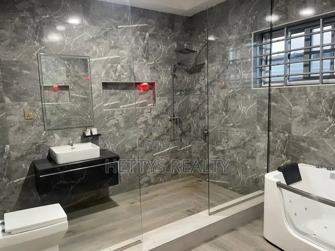 4bdrm House in Adenta for rent