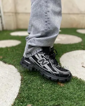 New Balance 740