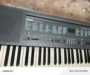 Yamaha Psr300