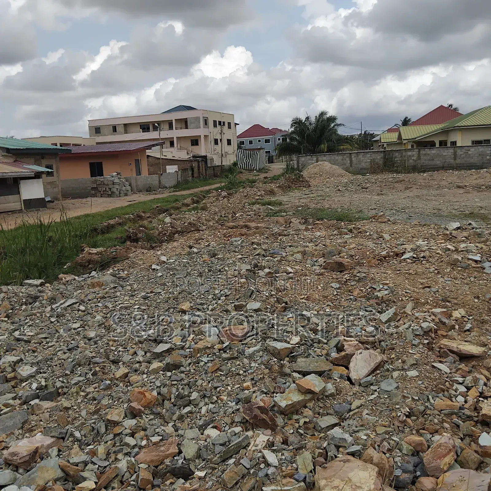 Titled Land for Sale in Ashongman Estate