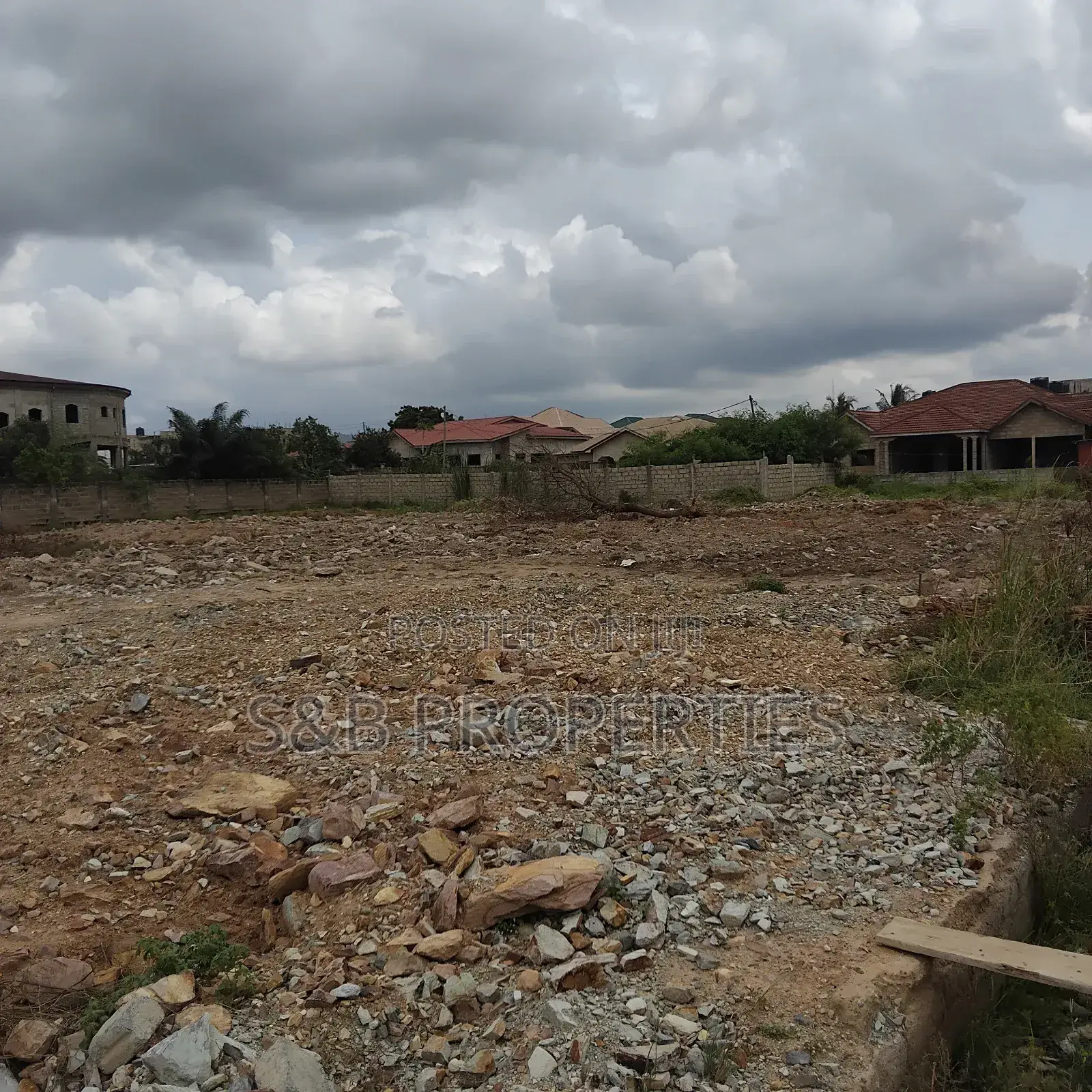 Titled Land for Sale in Ashongman Estate