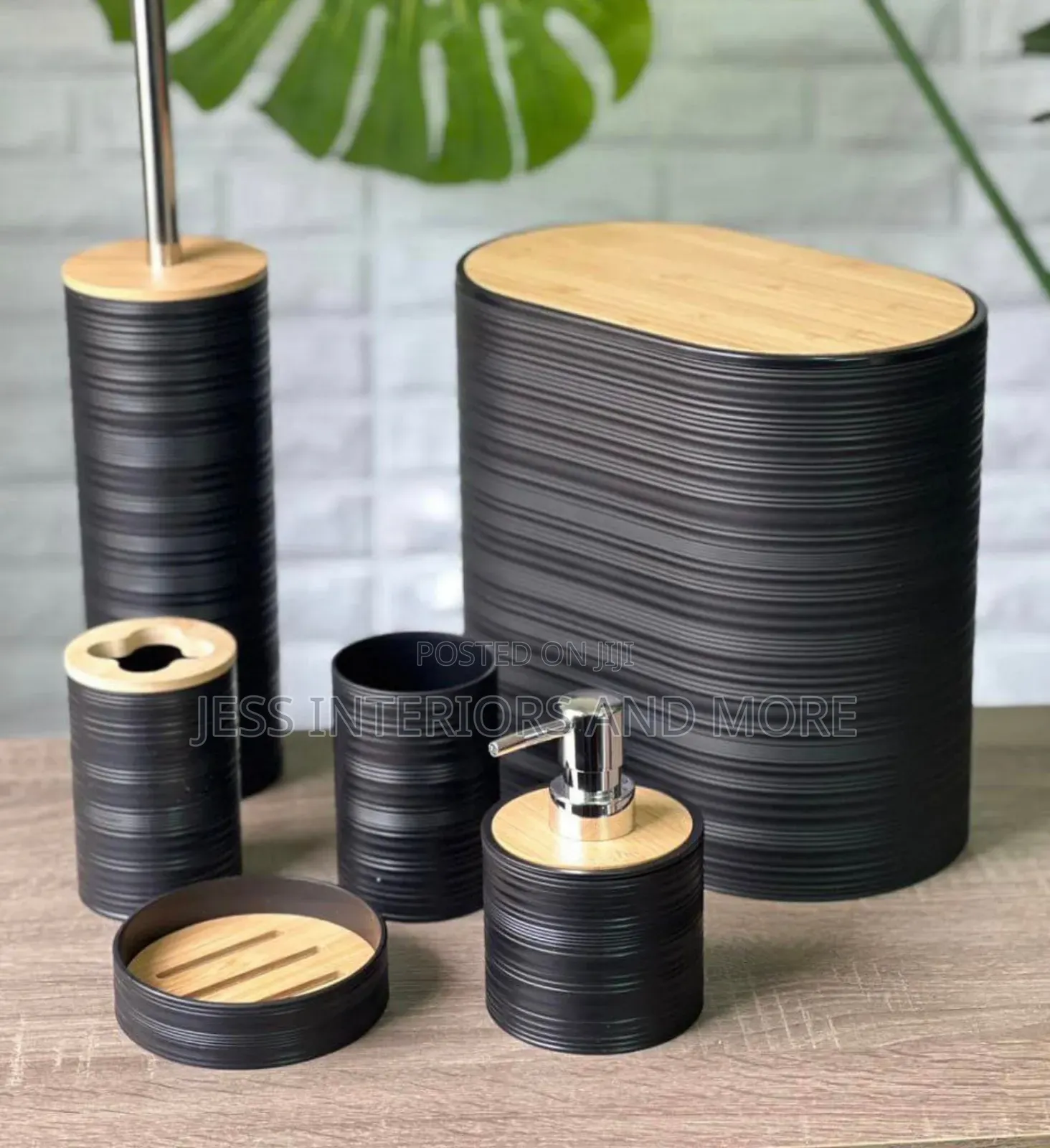 Bathroom Accessories Set