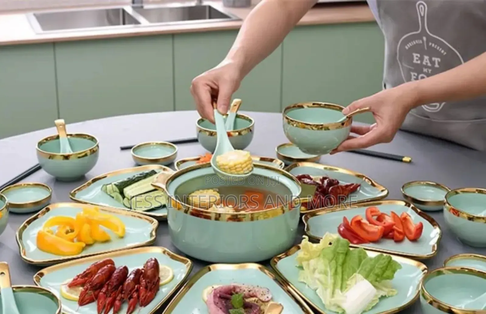Dinnerware Set for 8 People (Mint Green)