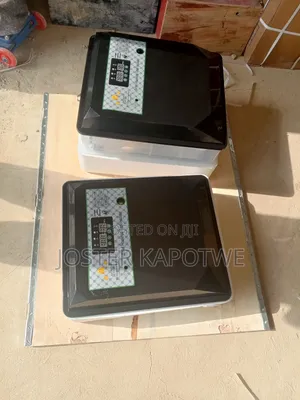 Incubator in Various Capacity Ranging 64,128,528 and 1056.