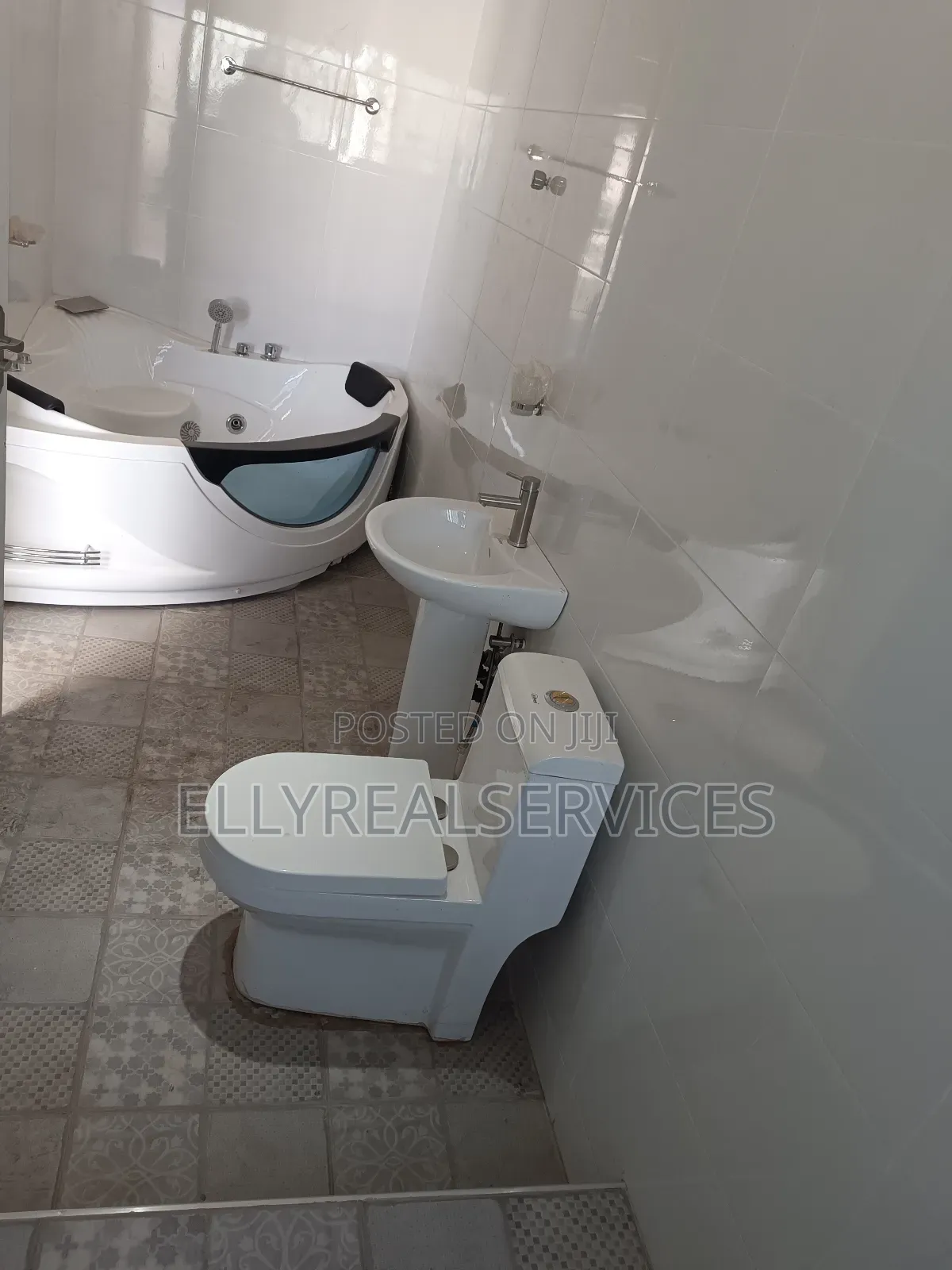 3bdrm House in Ellyrealservices, Oyarifa for rent