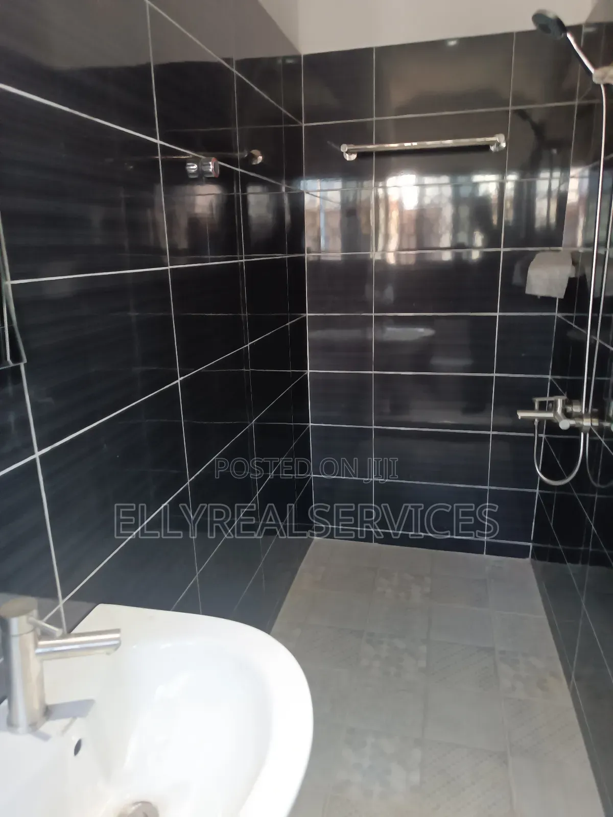 3bdrm House in Ellyrealservices, Oyarifa for rent