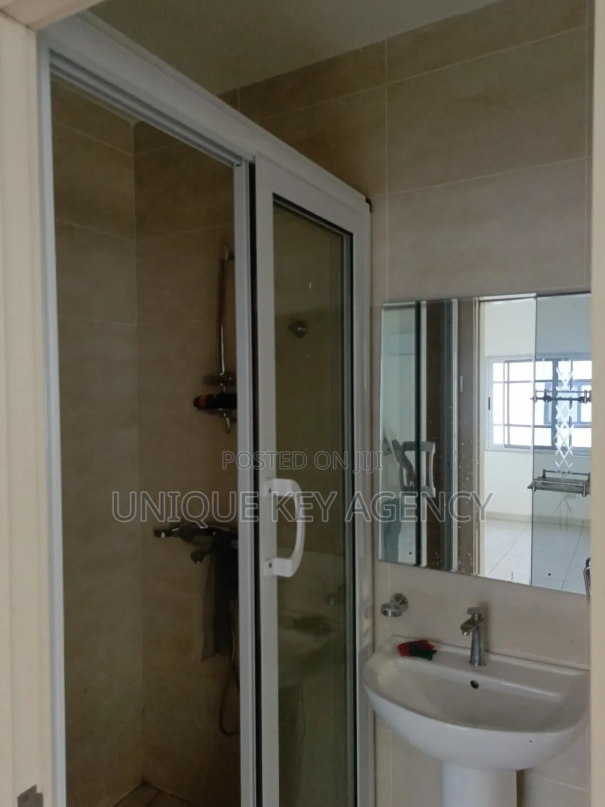 3bdrm Apartment in Unique Key Agency, Tseaddo for rent