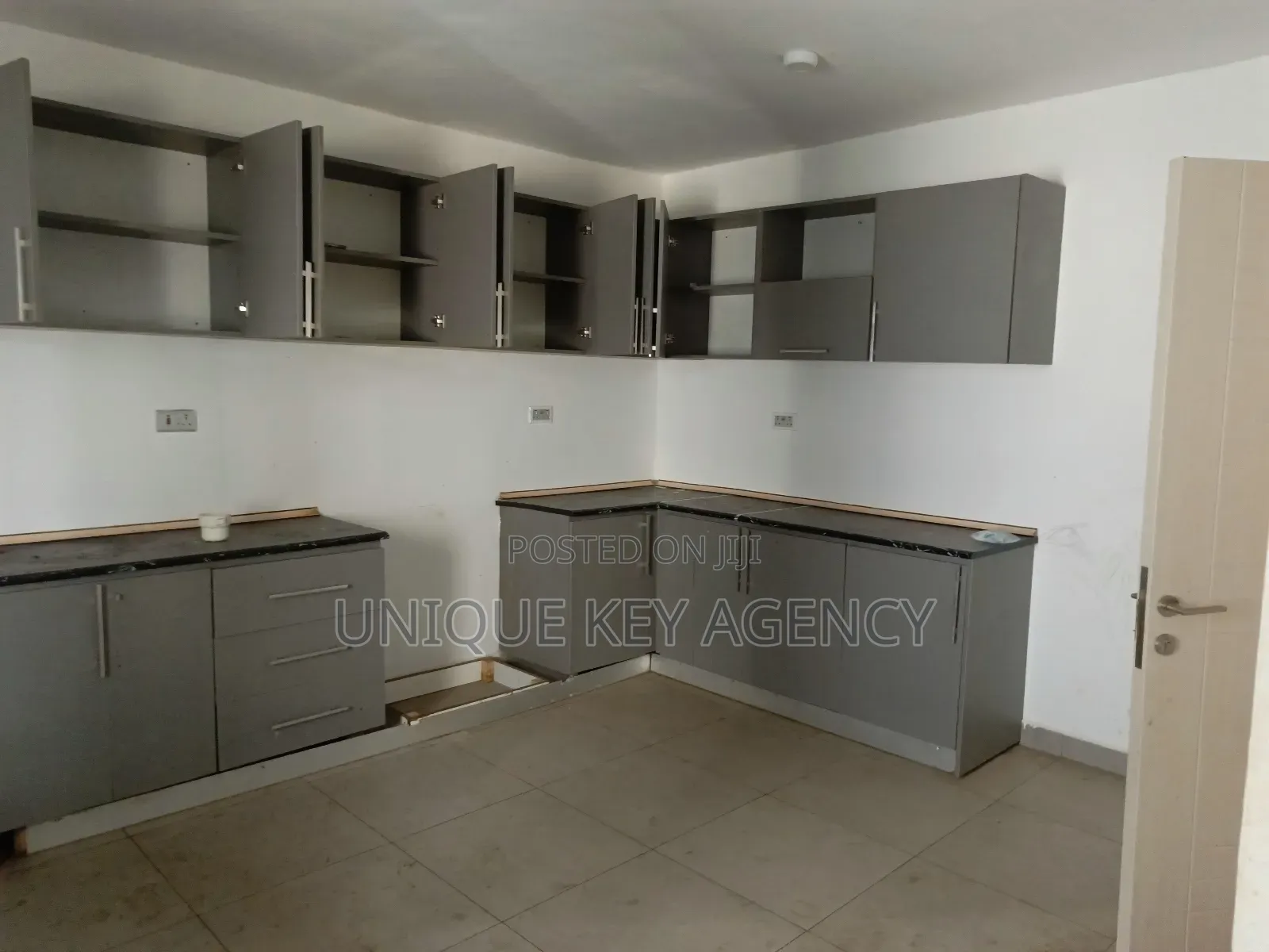 3bdrm Apartment in Unique Key Agency, Tseaddo for rent