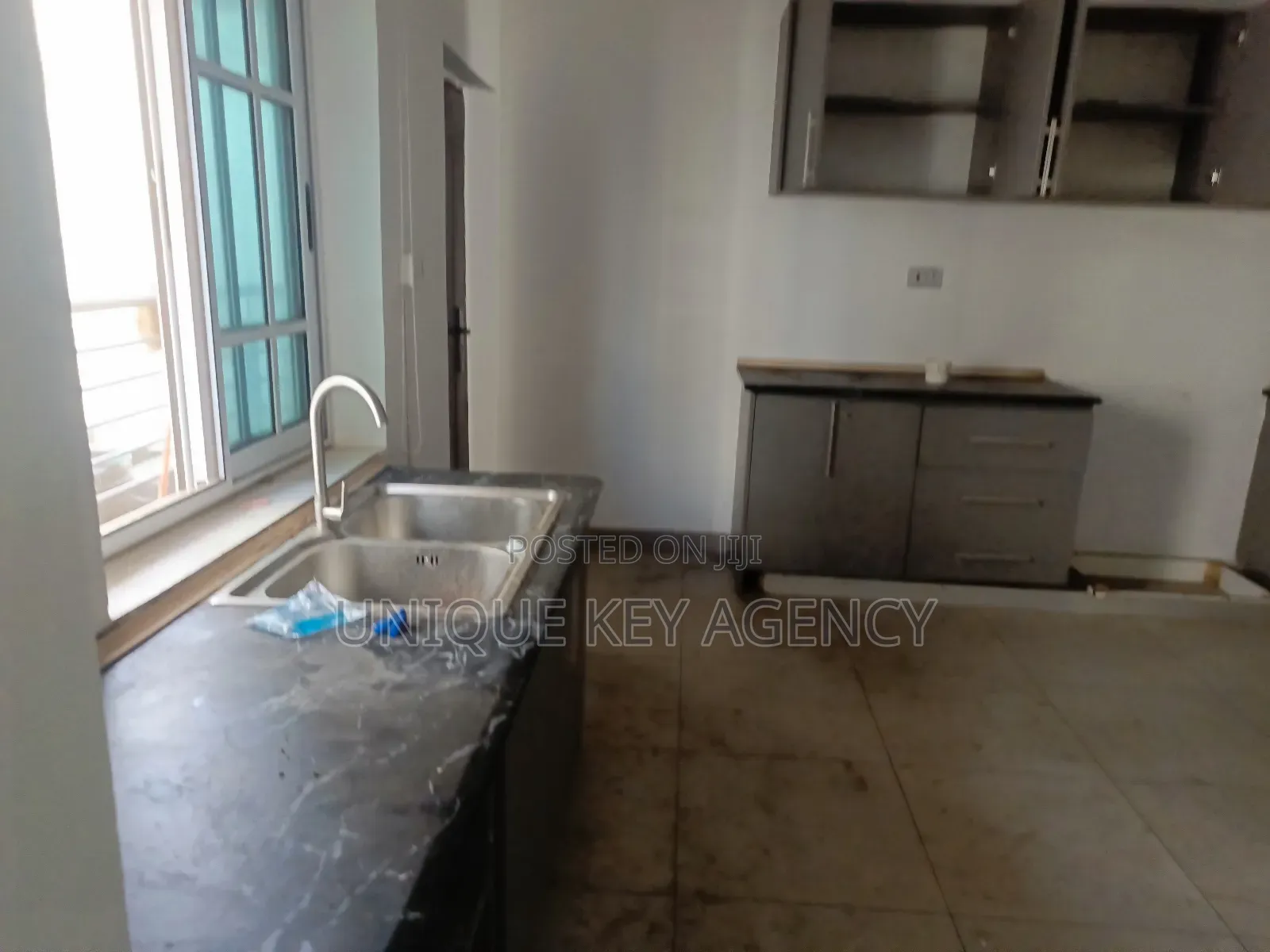 3bdrm Apartment in Unique Key Agency, Tseaddo for rent