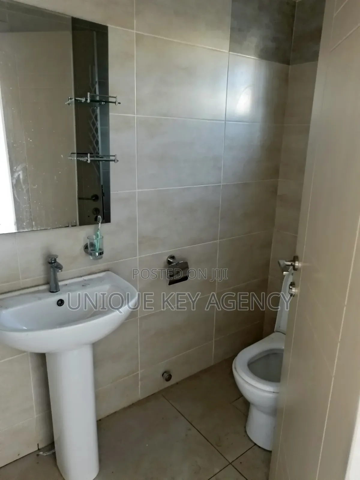 3bdrm Apartment in Unique Key Agency, Tseaddo for rent