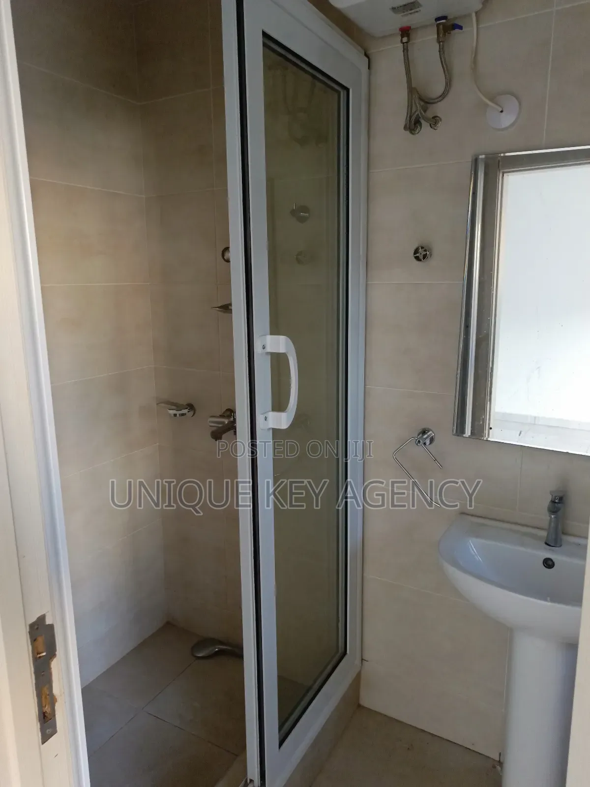 3bdrm Apartment in Unique Key Agency, Tseaddo for rent