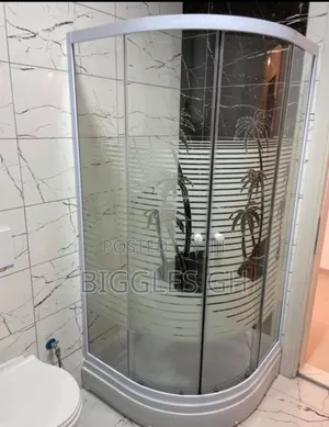 Designed Glass Cubicle Bathroom