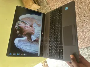 Laptop HP 250 G10 8GB Intel Core i3 SSD 256GB