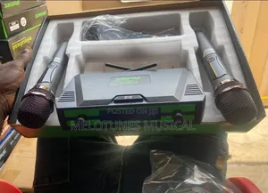 Shure Ugx888 Professional Wireless Microphone