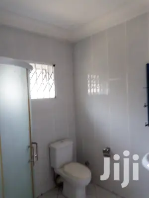 3bdrm Apartment in North Ridge for rent