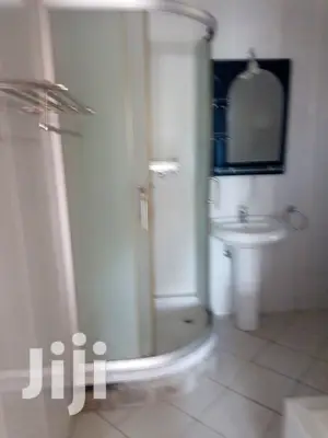 3bdrm Apartment in North Ridge for rent