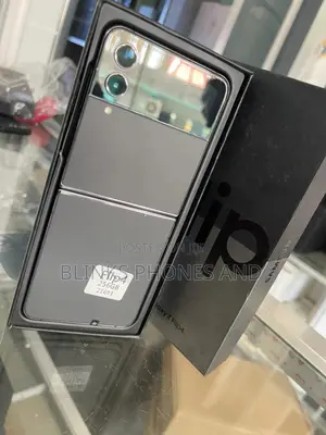 New Samsung Galaxy Z Flip4 256 GB Black