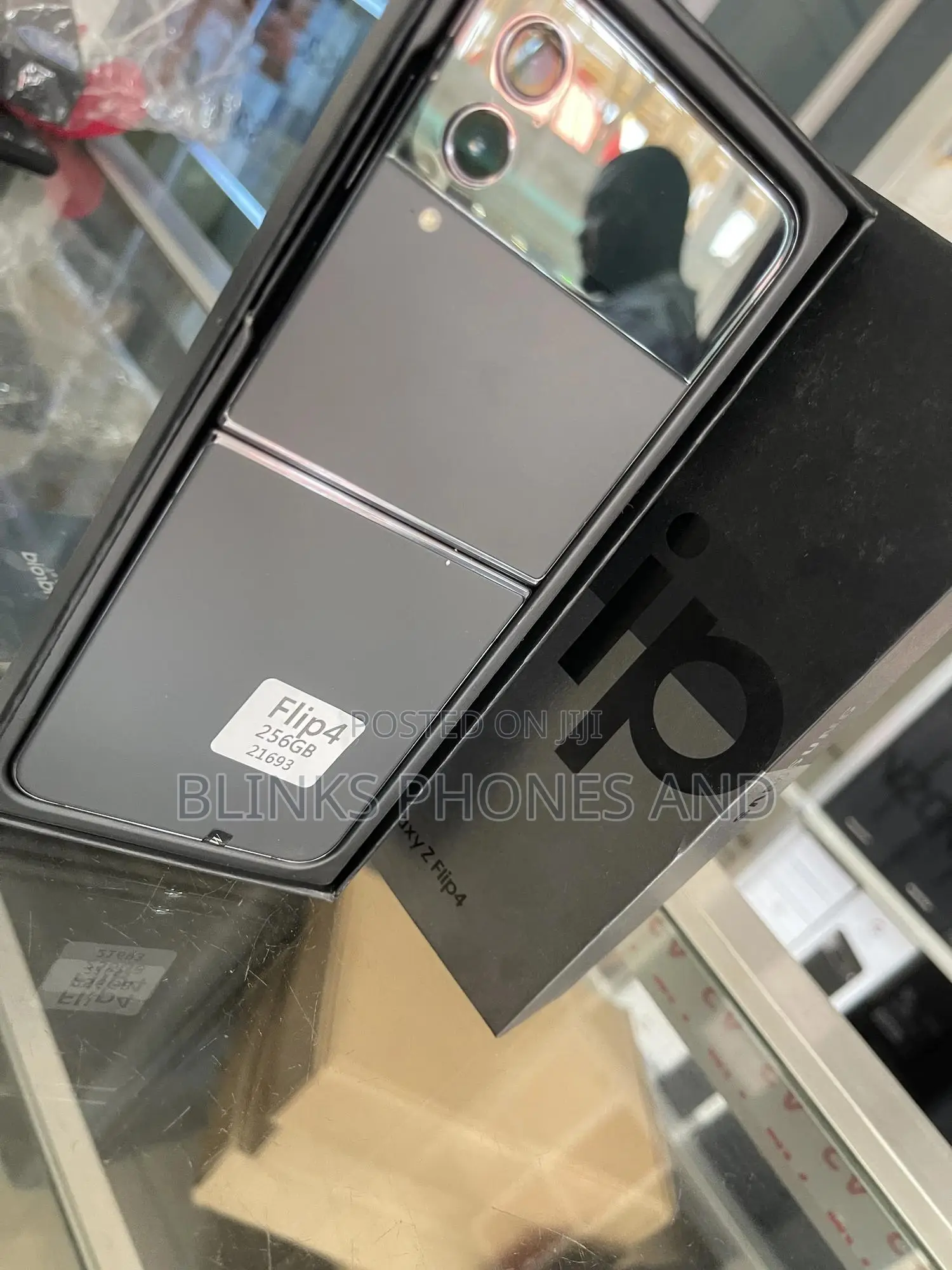 New Samsung Galaxy Z Flip4 256 GB Black