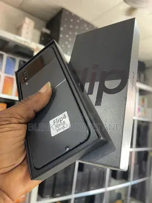 New Samsung Galaxy Z Flip4 256 GB Black