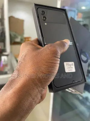 New Samsung Galaxy Z Flip4 256 GB Black