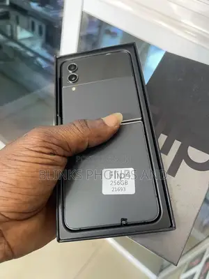 New Samsung Galaxy Z Flip4 256 GB Black