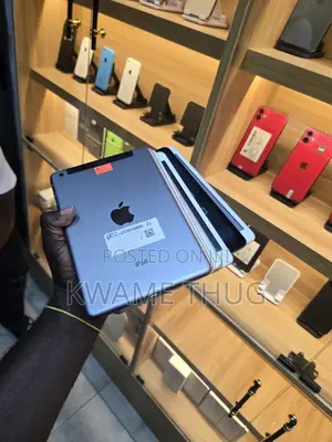 New Apple iPad mini 2 32 GB Black