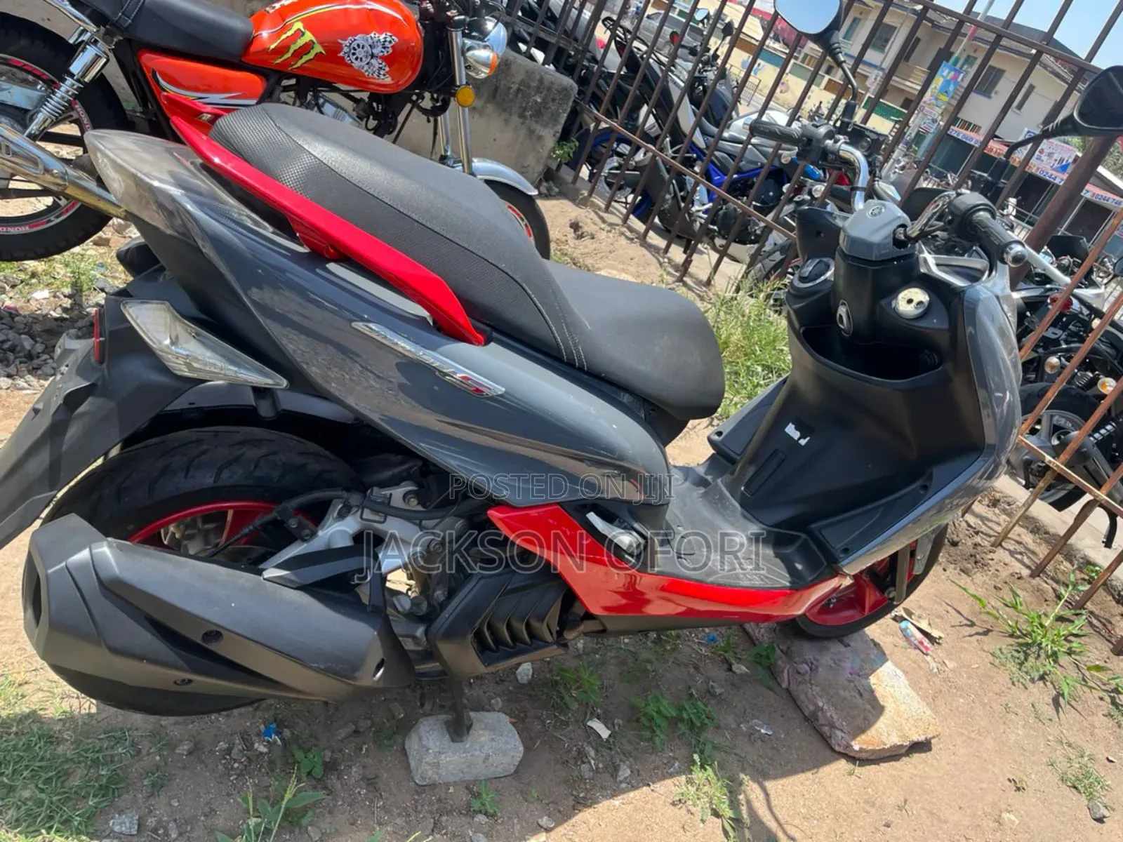 Yamaha 2021 Black