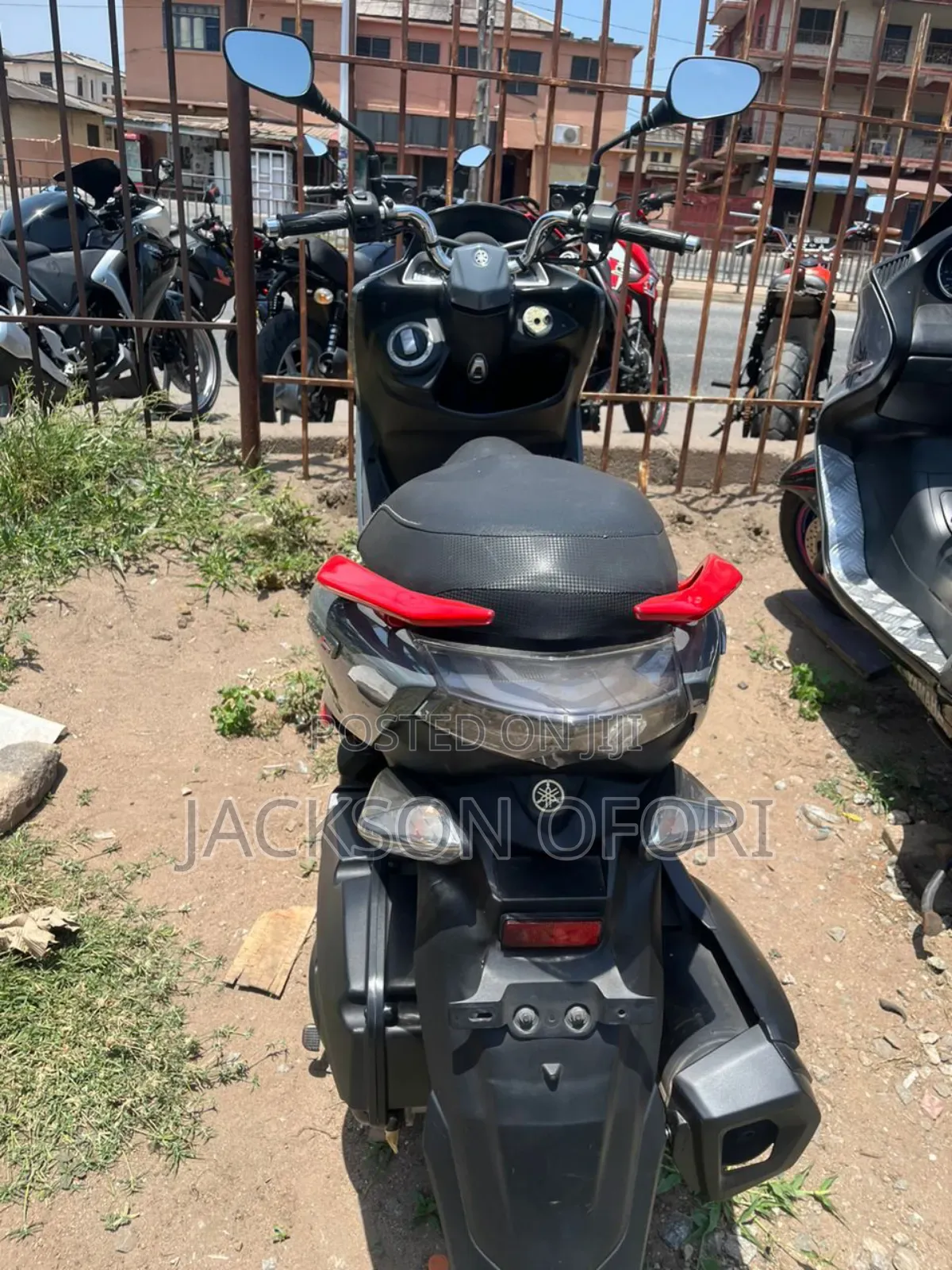 Yamaha 2021 Black