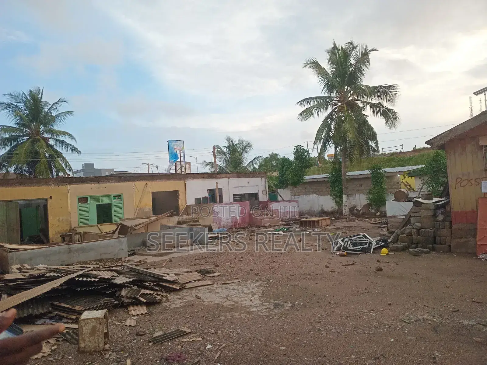 1 and Half Plot for Sale at Kwame Nkrumah Circle