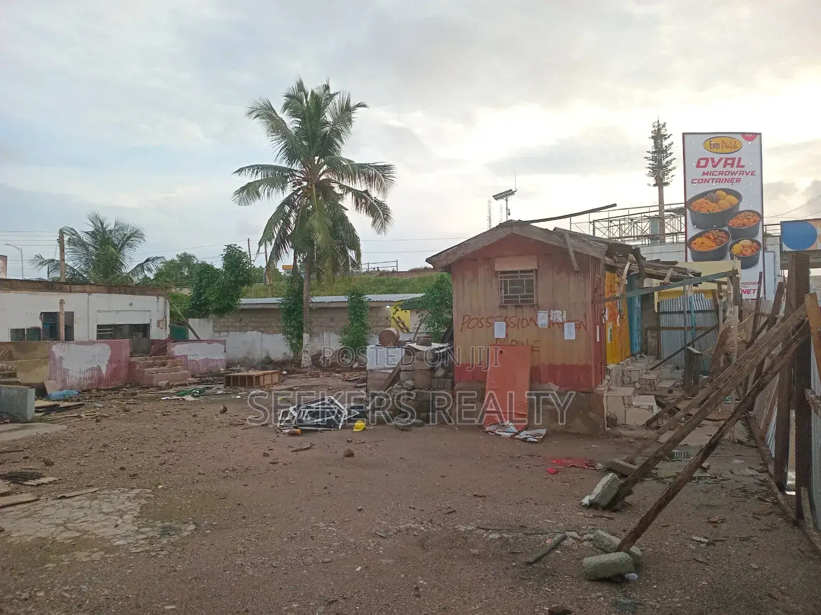 1 and Half Plot for Sale at Kwame Nkrumah Circle