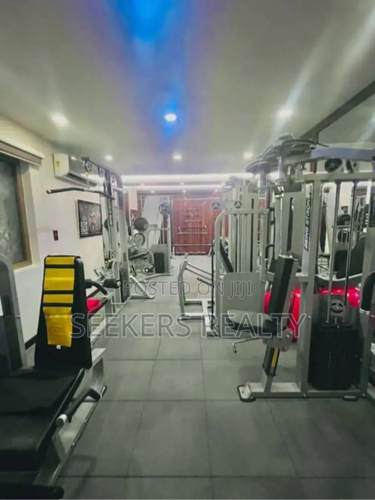 Furnished 6bdrm Mansion in Seekers Realty, Labone for sale