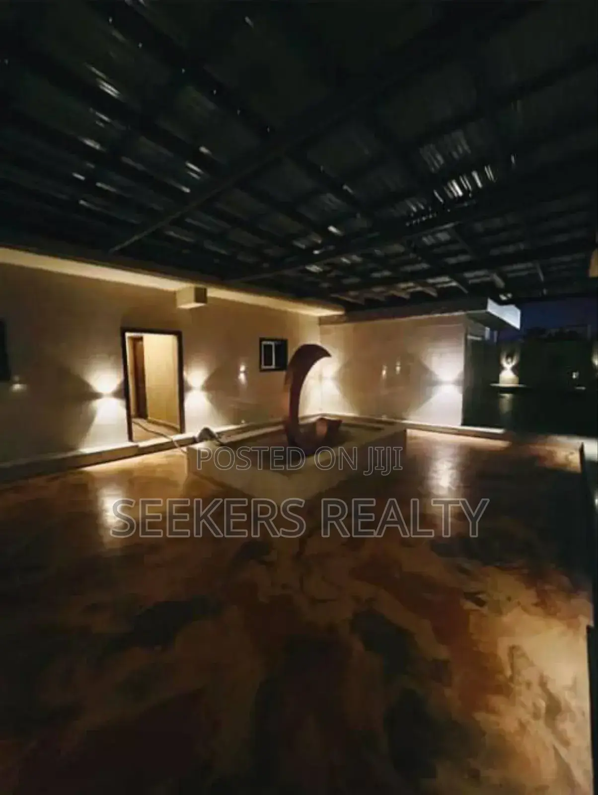 Furnished 6bdrm Mansion in Seekers Realty, Labone for sale
