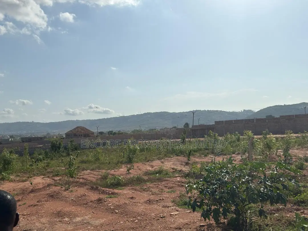 Acres of Titled Land in Oyibi Aya Court