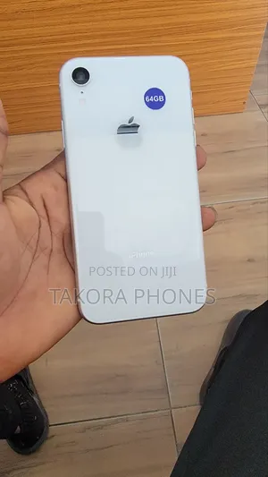 Apple iPhone XR 64 GB White
