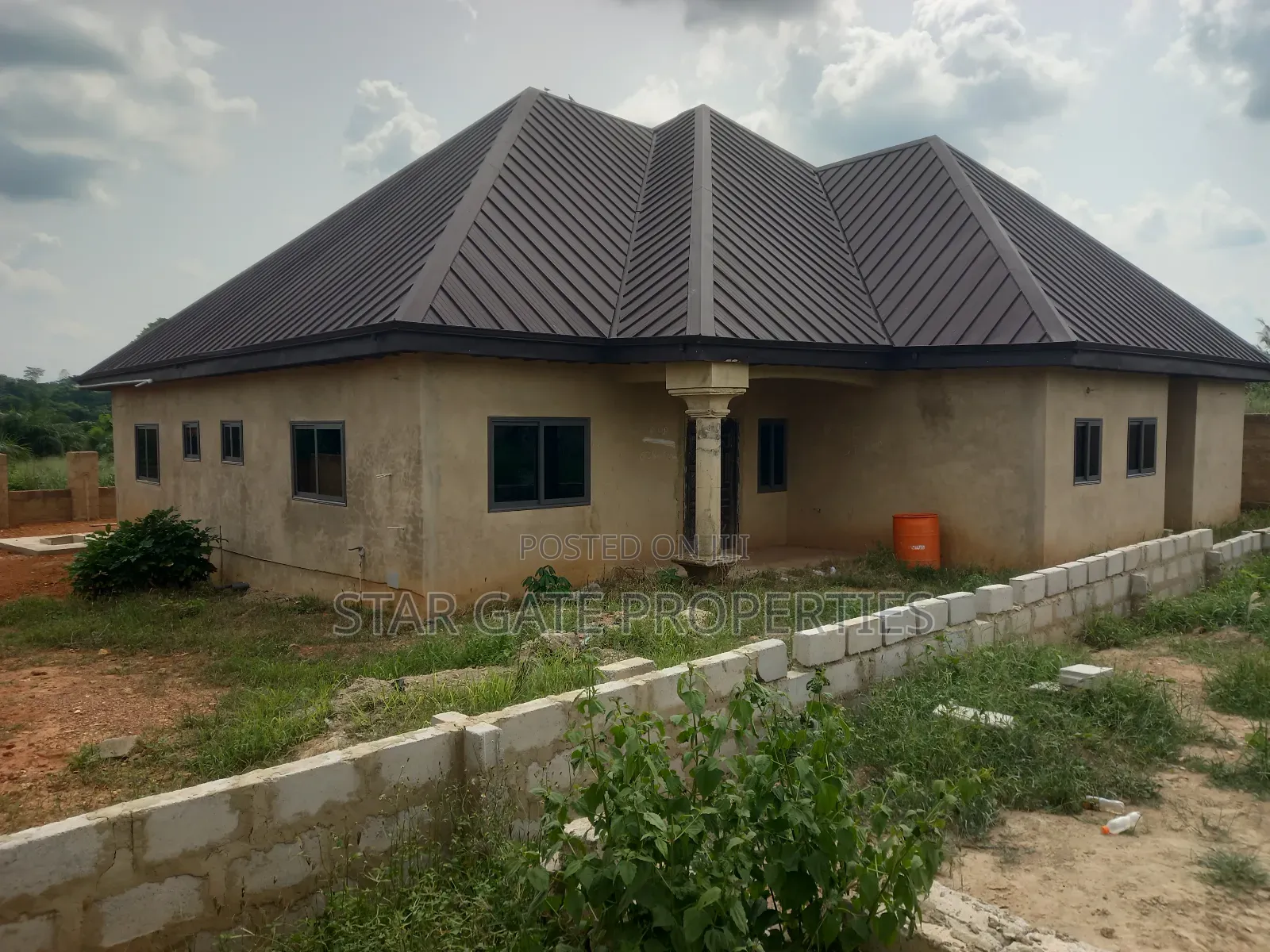 4bdrm House in Trede Mpatasie, Kumasi Metropolitan for sale