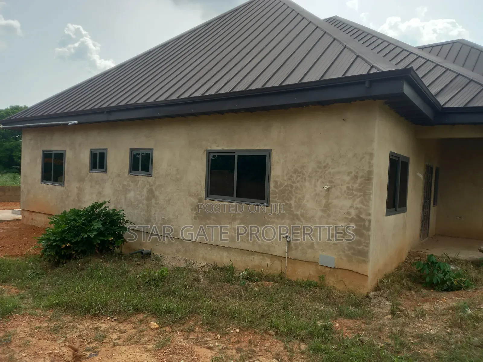 4bdrm House in Trede Mpatasie, Kumasi Metropolitan for sale