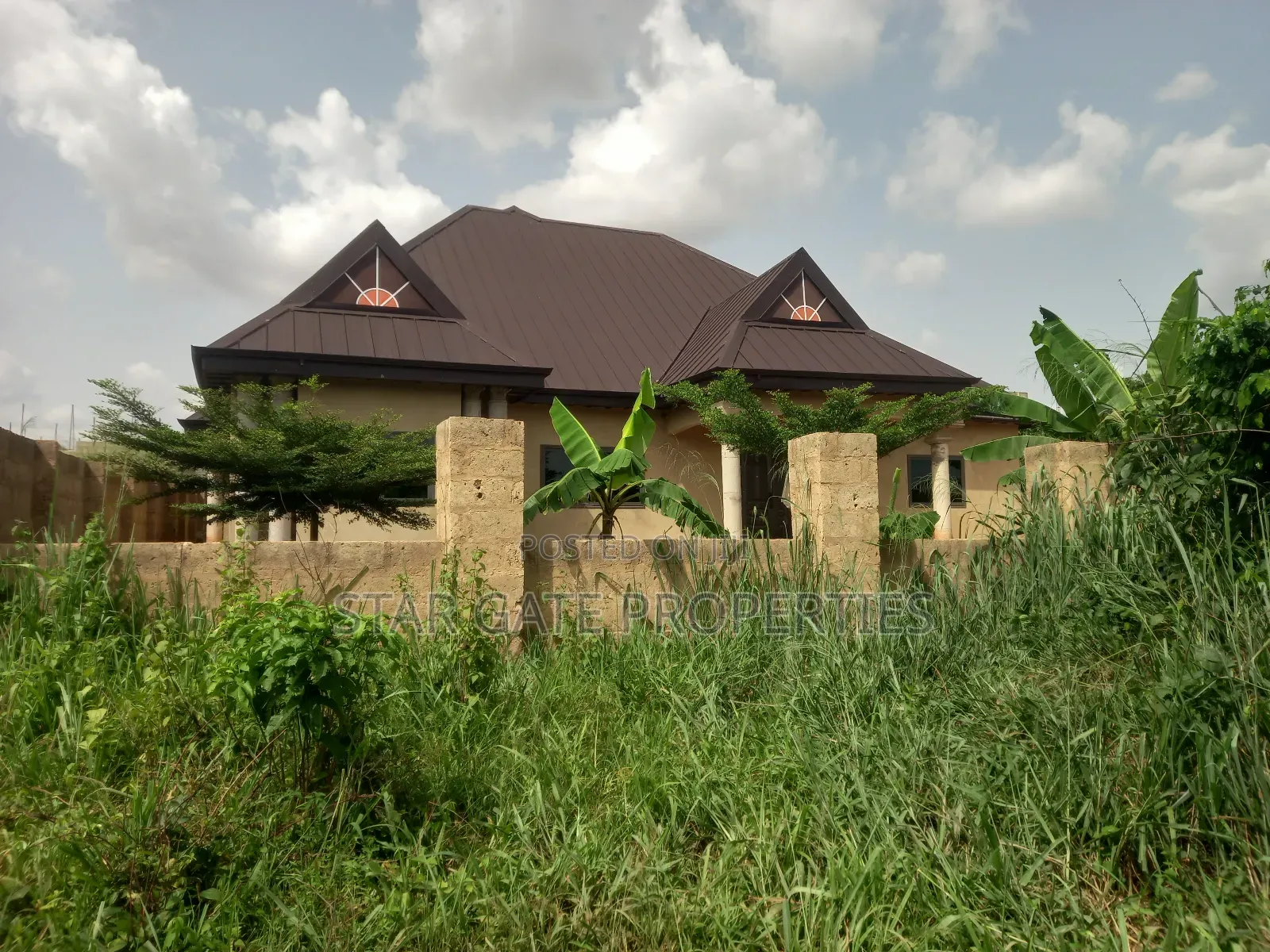 4bdrm House in Trede Mpatasie, Atwima Kwanwoma for sale
