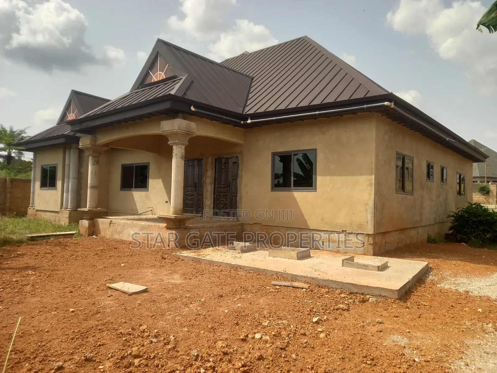 4bdrm House in Trede Mpatasie, Atwima Kwanwoma for sale