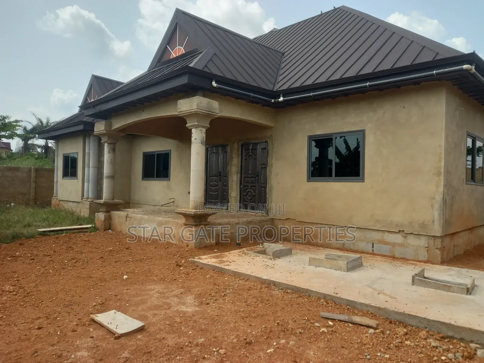 4bdrm House in Trede Mpatasie, Atwima Kwanwoma for sale