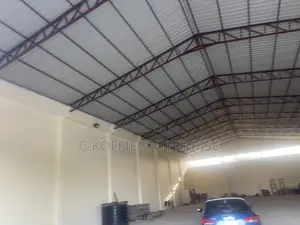 700 SQM Warehouse at Airport for Rent