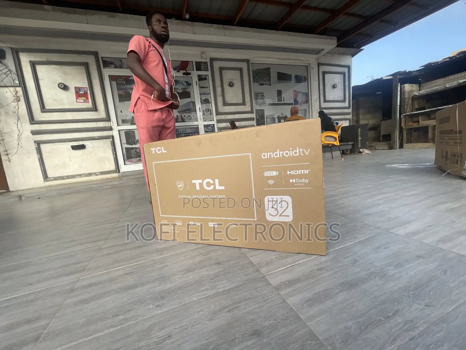 Combines Sleek & Frameless Design Tcl 32' Tv Smart Satellite