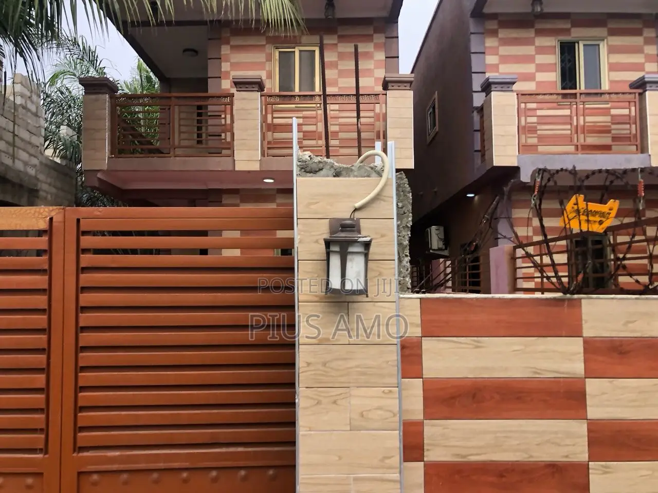 3bdrm Duplex in Teshie Bushroad for rent