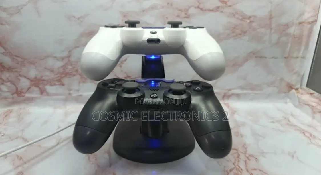 Slim Pro Dual PS4 Controller Charging Stand IV-P4002