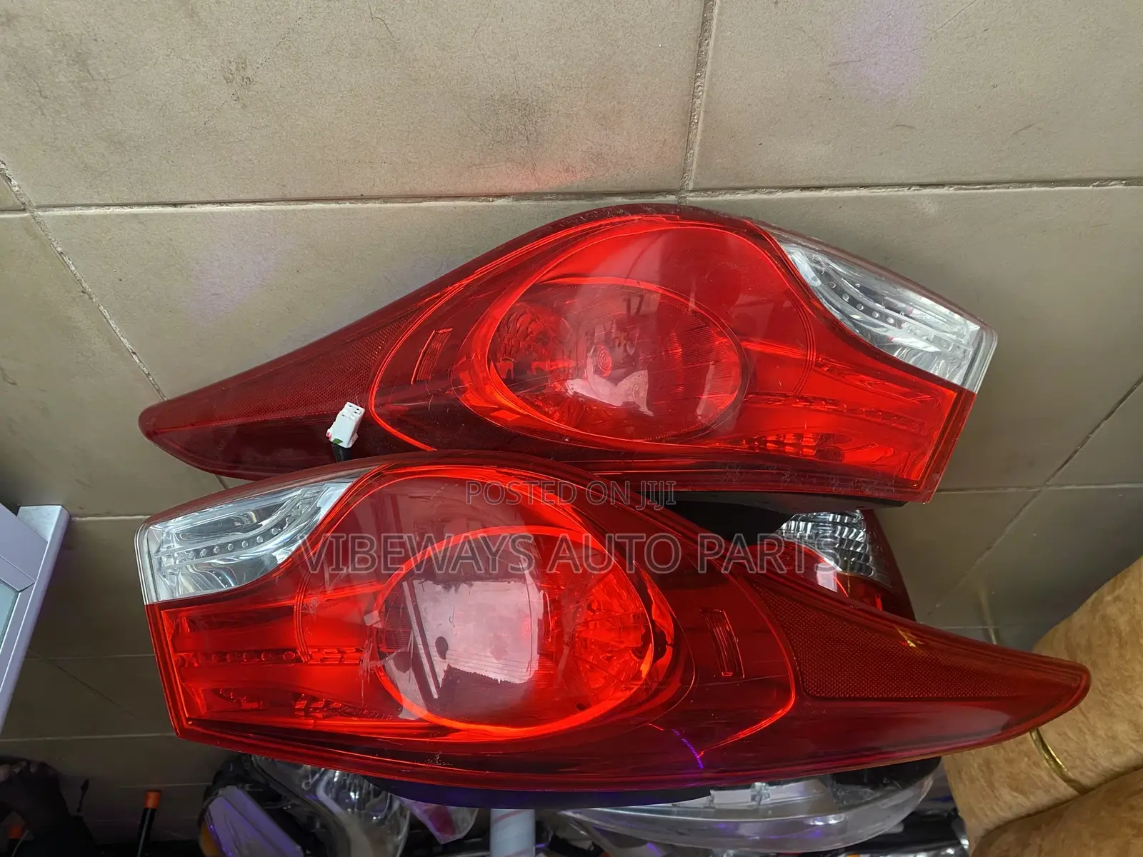 Hyundai Elentra 2011-2013 Taillight Used Pair