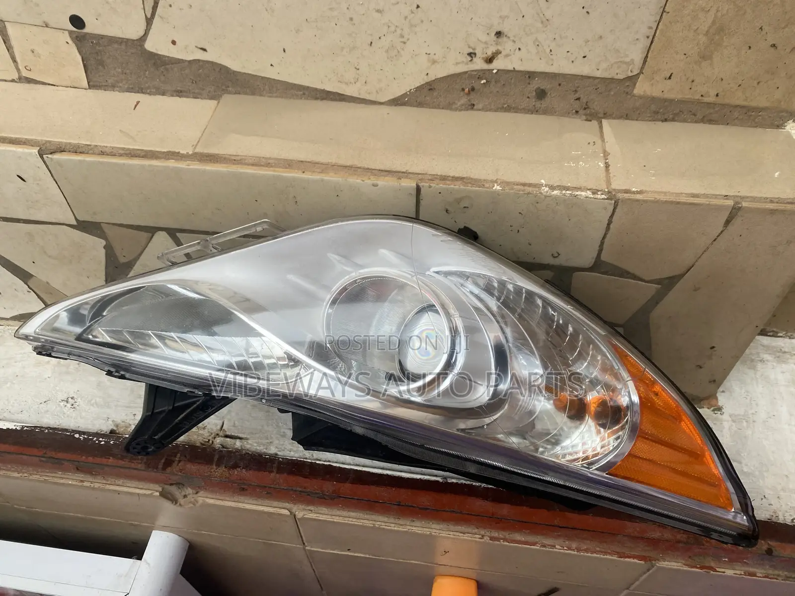 Hyundai Sonata 2011-2013 Headlight Used