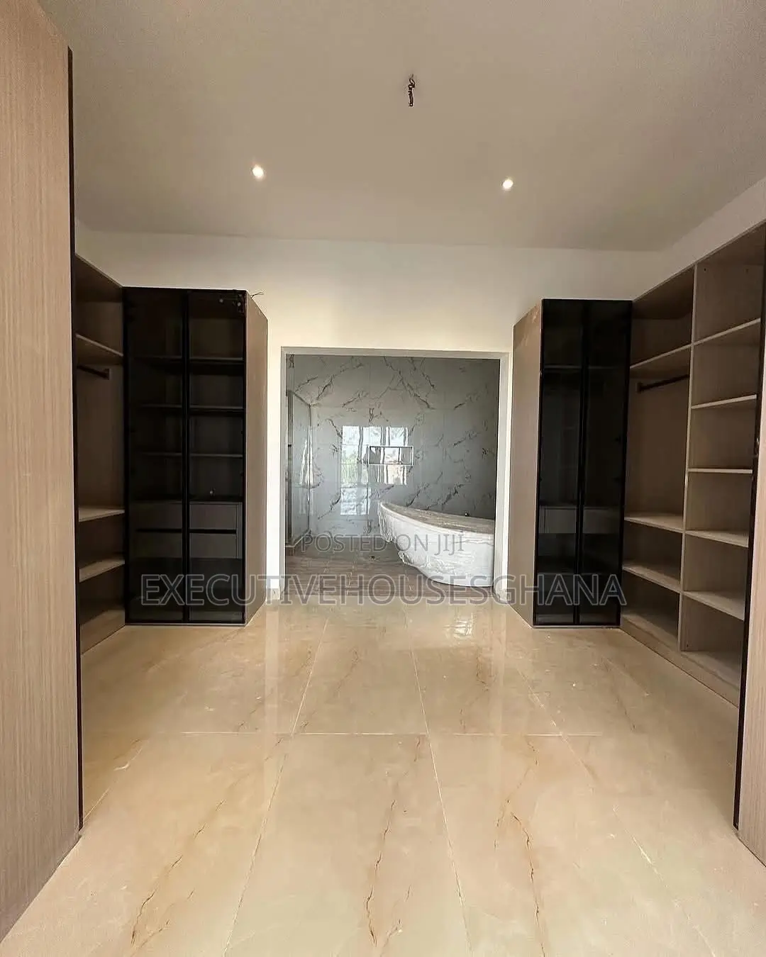 4bdrm House in Accra Metropolitan for sale