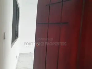 Quality Door and Floor Eaning Services With Cleantex