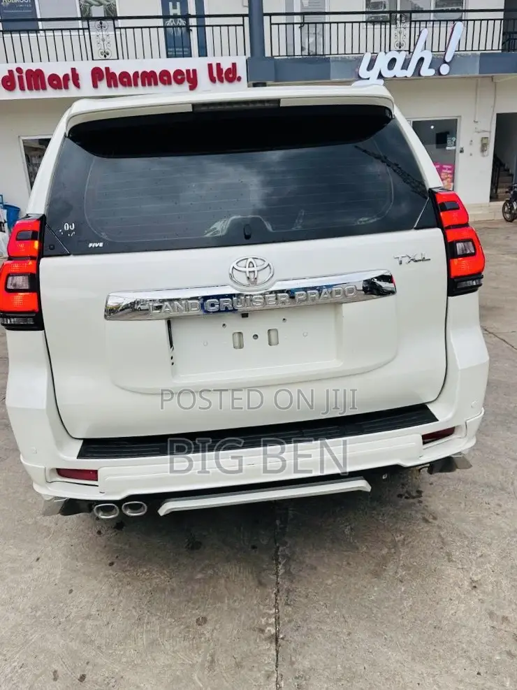 Toyota Land Cruiser Prado 2.7 i 2013 White