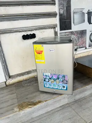 Extremely Cooling Pearl Bed Side Mini Refrigerator.