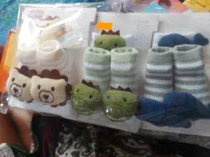 2 Pieces Shoe Socks